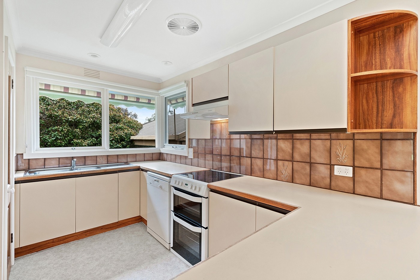 63 Lockhart Road, Ringwood North, VIC 3134, Ringwood North - Thumbnail 3