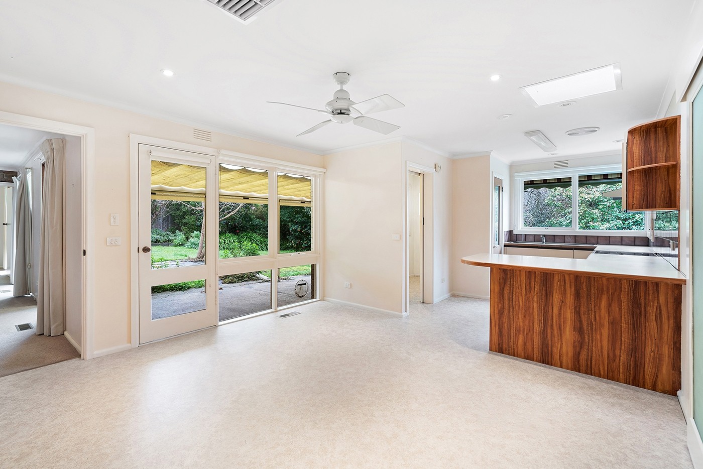 63 Lockhart Road, Ringwood North, VIC 3134, Ringwood North - Thumbnail 4