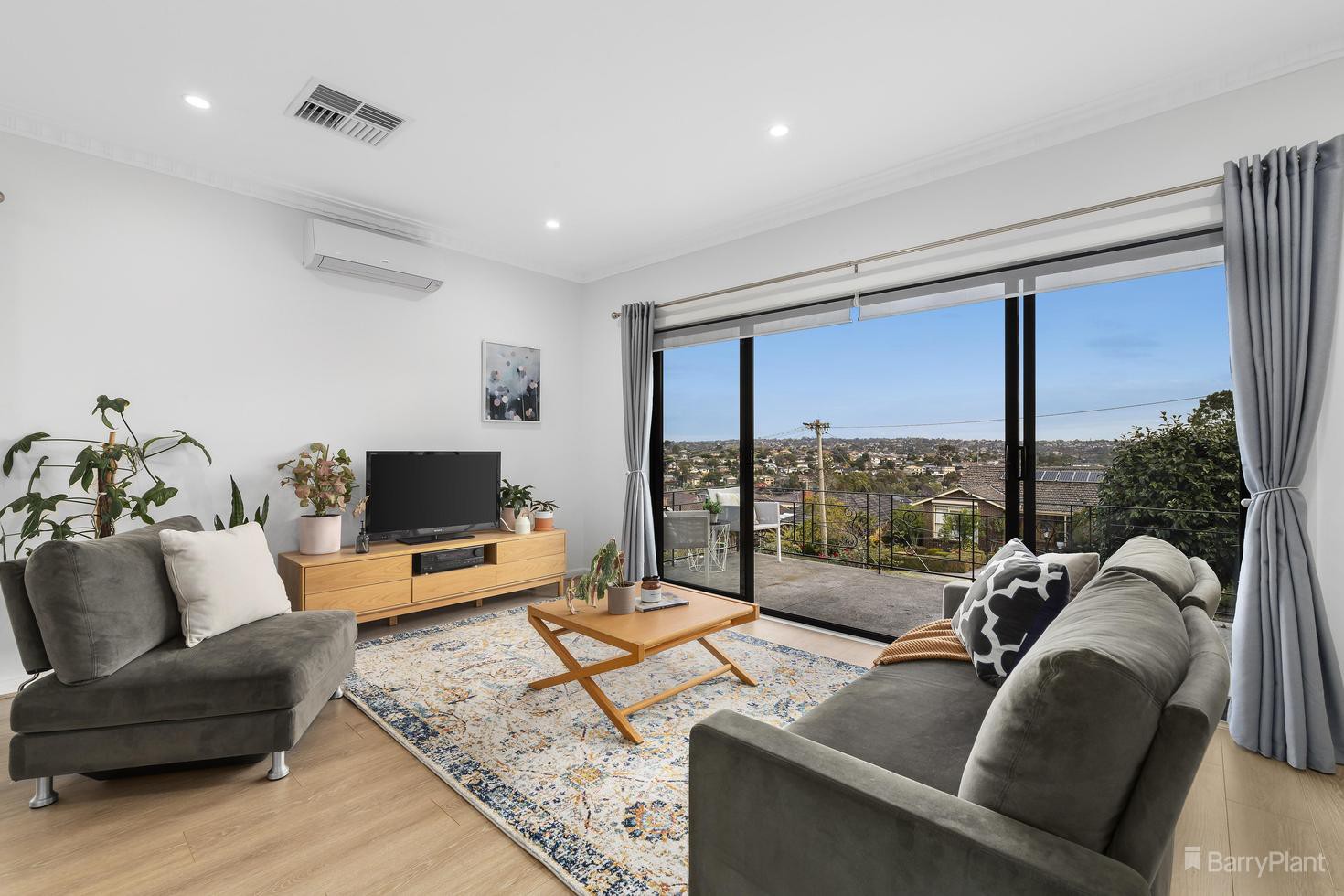 63 Pinnacle Crescent, Bulleen, VIC 3105, Bulleen - Thumbnail 4