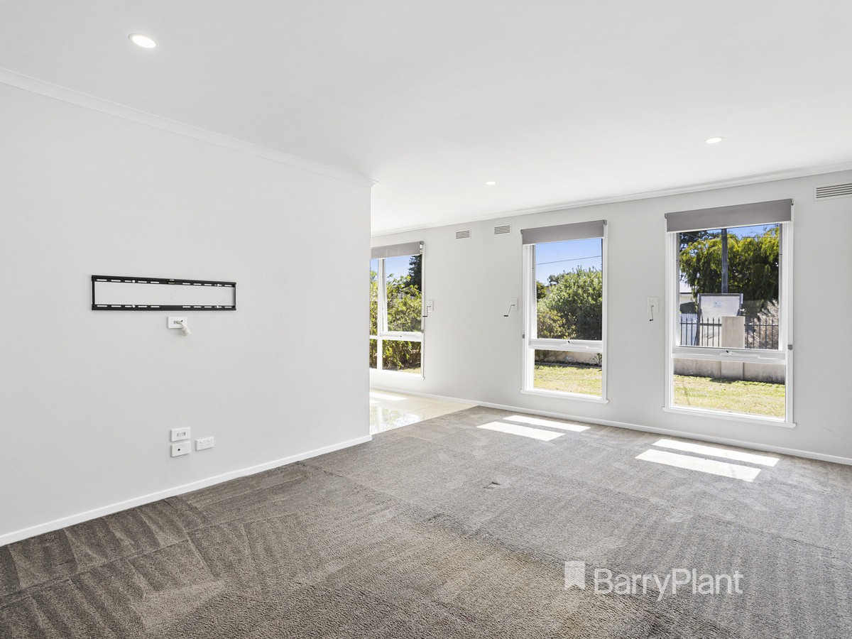 63 Raymond Street, Tootgarook, VIC 3941, Tootgarook - Thumbnail 2