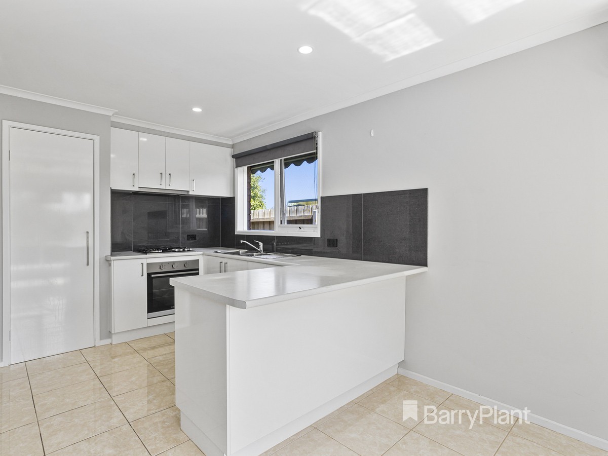 63 Raymond Street, Tootgarook, VIC 3941, Tootgarook - Thumbnail 3