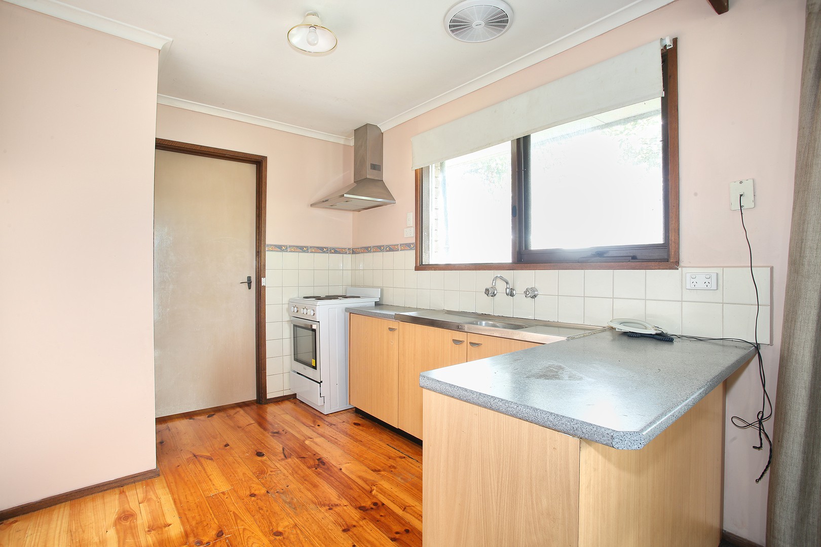 63 Roberts Street, Frankston, VIC 3199, Frankston - Thumbnail 2