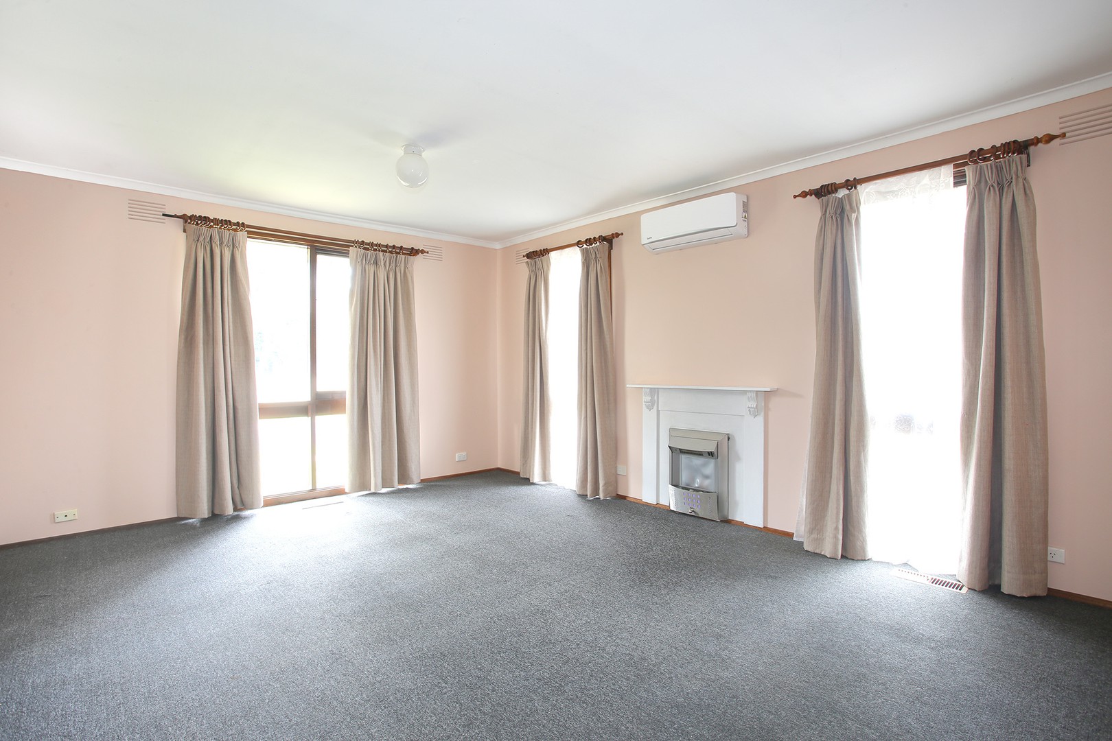63 Roberts Street, Frankston, VIC 3199, Frankston - Thumbnail 3