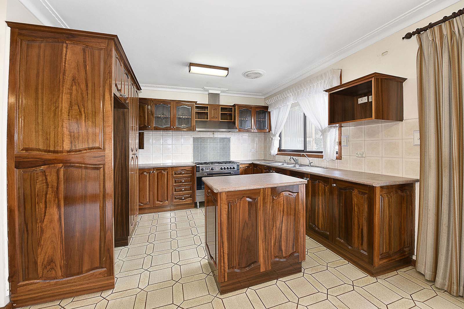 63 Roberts Street, Keilor East, VIC 3033, Keilor East - Thumbnail 3