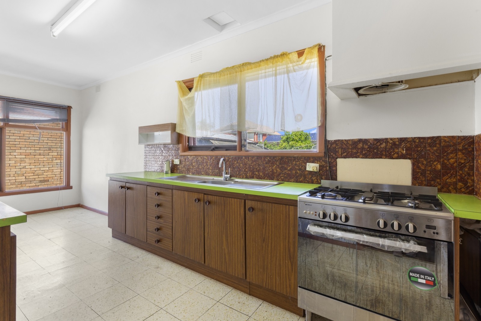 63 Theodore Avenue, Noble Park, VIC 3174, Noble Park - Thumbnail 3