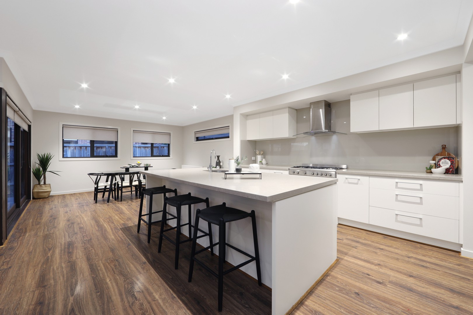 63 Verdant Street, Wantirna South, VIC 3152, Wantirna South - Thumbnail 3