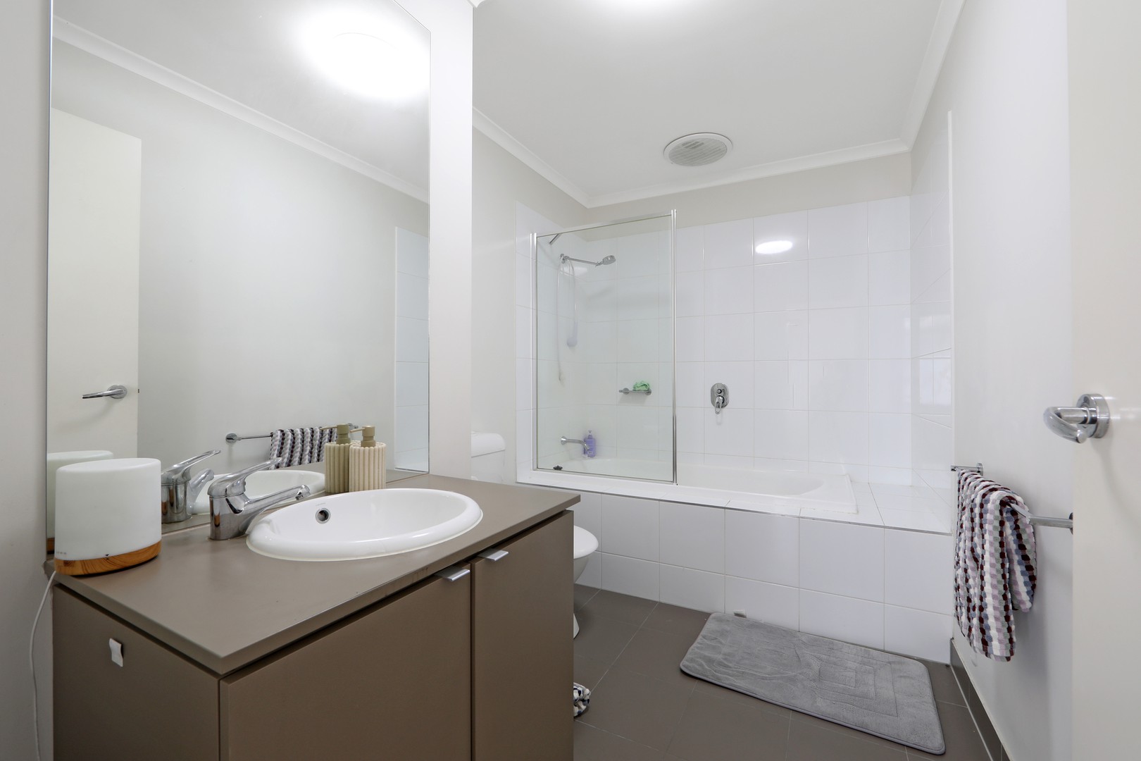 63 Waverley Park Drive, Mulgrave, VIC 3170, Mulgrave - Thumbnail 7