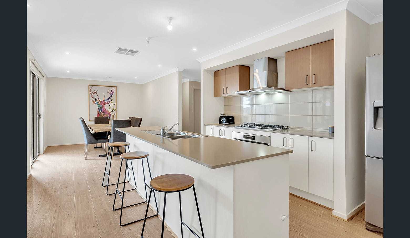 64 Albion Crescent, Mickleham, VIC 3064, Mickleham - Thumbnail 4