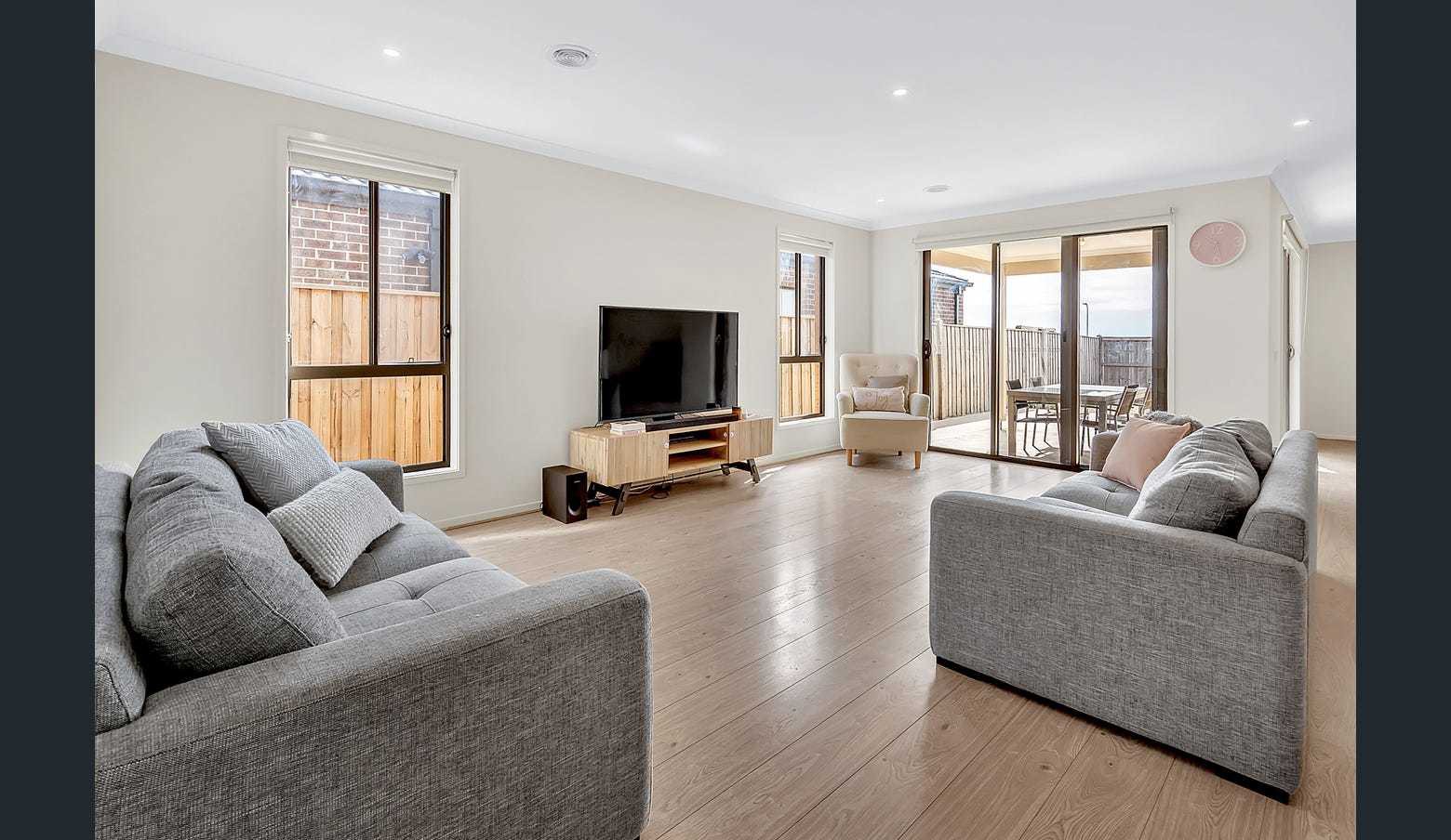 64 Albion Crescent, Mickleham, VIC 3064, Mickleham - Thumbnail 8