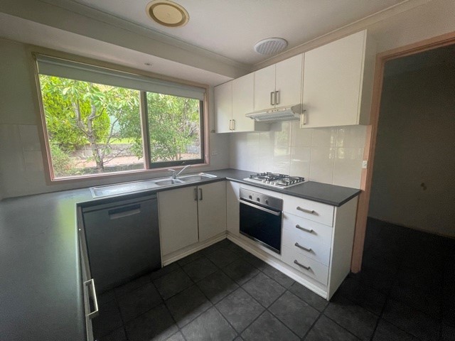 64 Allumba Drive, St Helena, VIC 3088, St Helena - Thumbnail 4