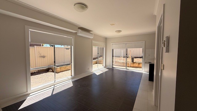 64 College Street, Caroline Springs, VIC 3023, Caroline Springs - Thumbnail 4