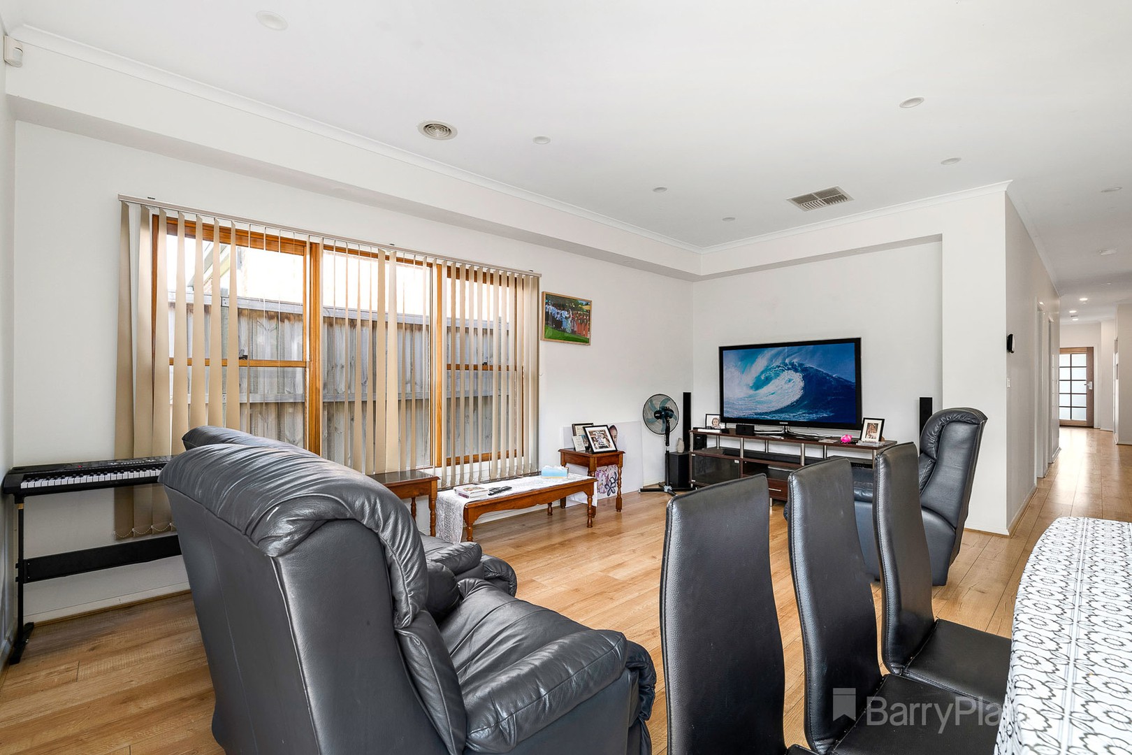 64 Elmtree Crescent, Clyde North, VIC 3978, Clyde North - Thumbnail 5