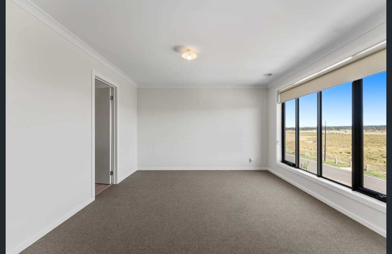 64 Farm Crescent, Donnybrook, VIC 3064, Donnybrook - Thumbnail 4