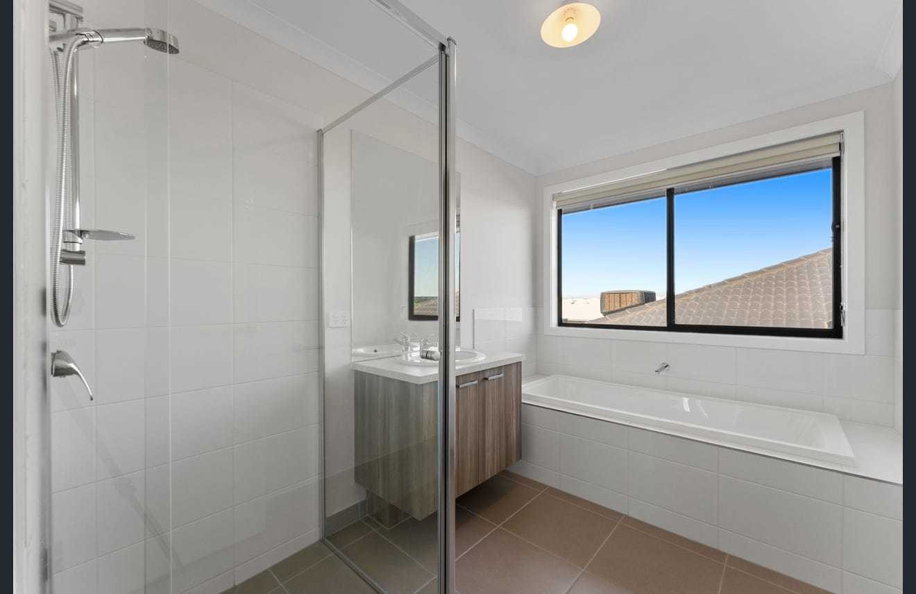 64 Farm Crescent, Donnybrook, VIC 3064, Donnybrook - Thumbnail 7