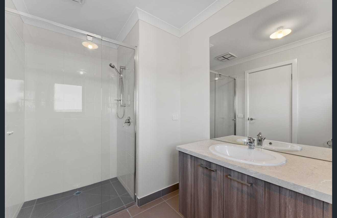 64 Farm Crescent, Donnybrook, VIC 3064, Donnybrook - Thumbnail 8
