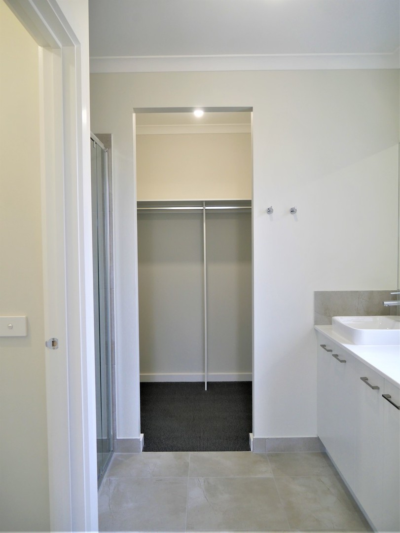 64 Guthrie Drive, Melton South, VIC 3338, Melton South - Thumbnail 6
