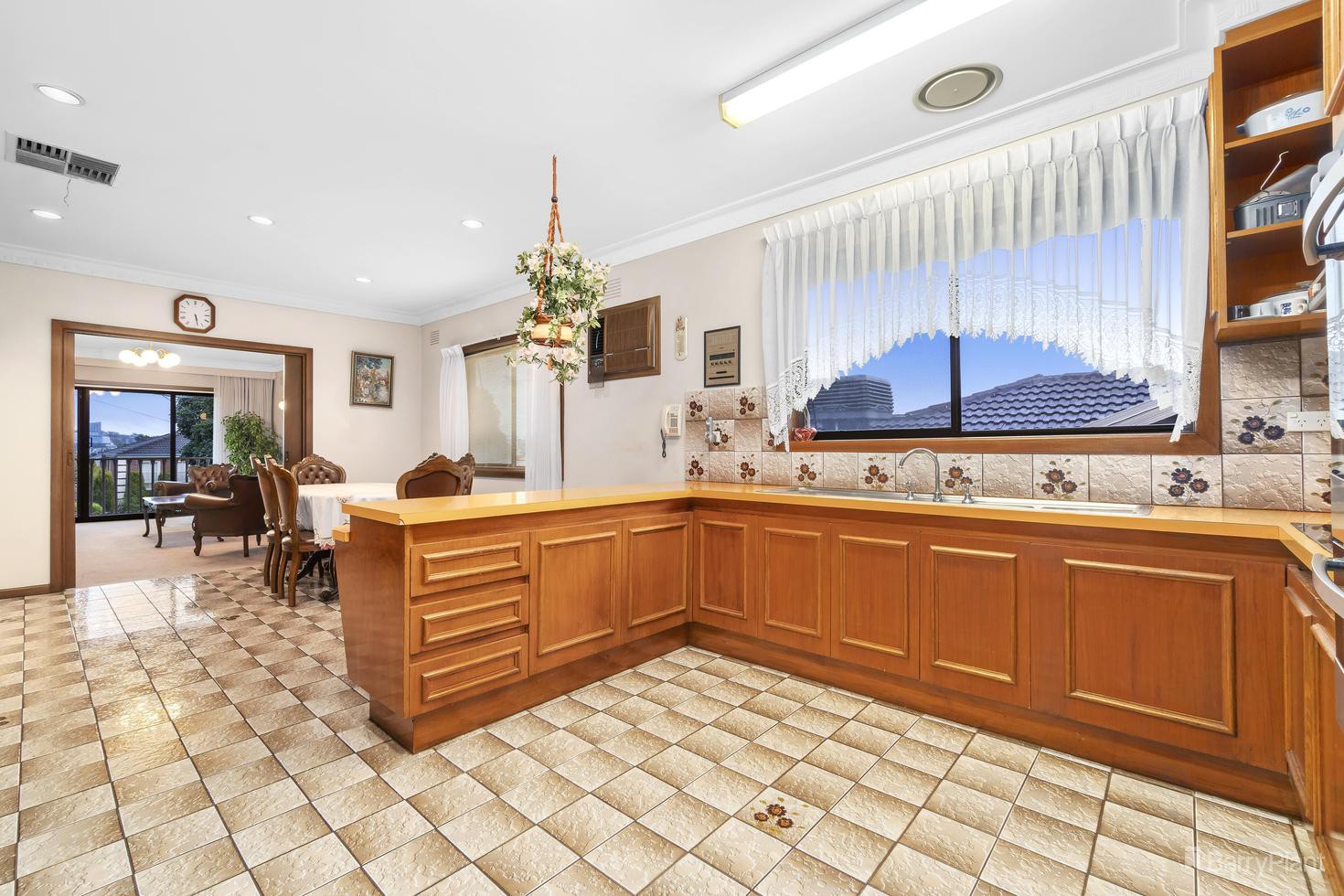 64 Helene Street, Bulleen, VIC 3105, Bulleen - Thumbnail 4