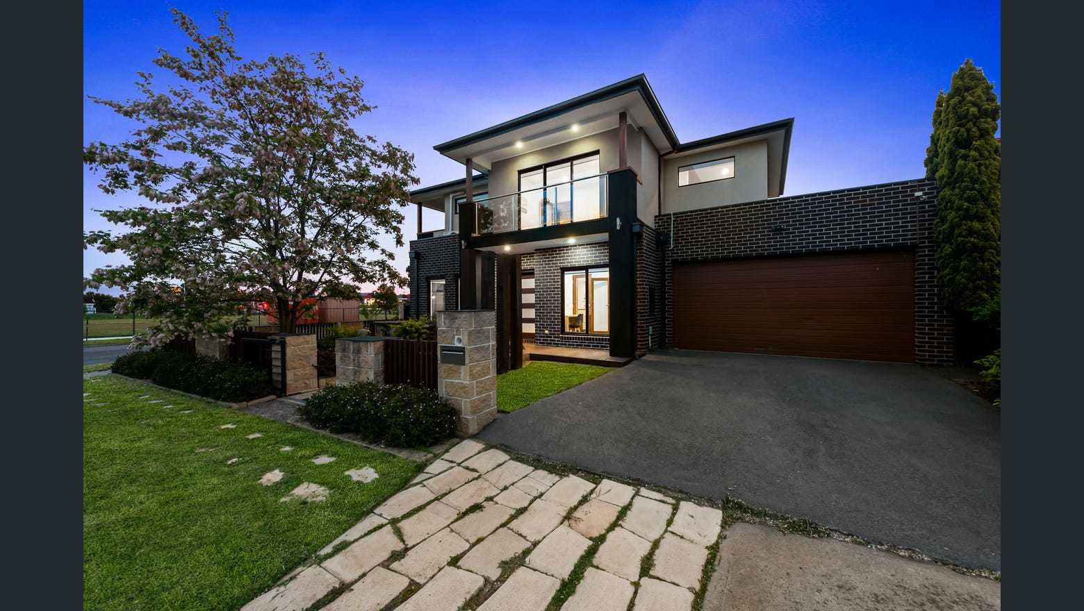 64 Honeyeater Crescent, Taylors Lakes, VIC 3038, Taylors Lakes - Thumbnail 2