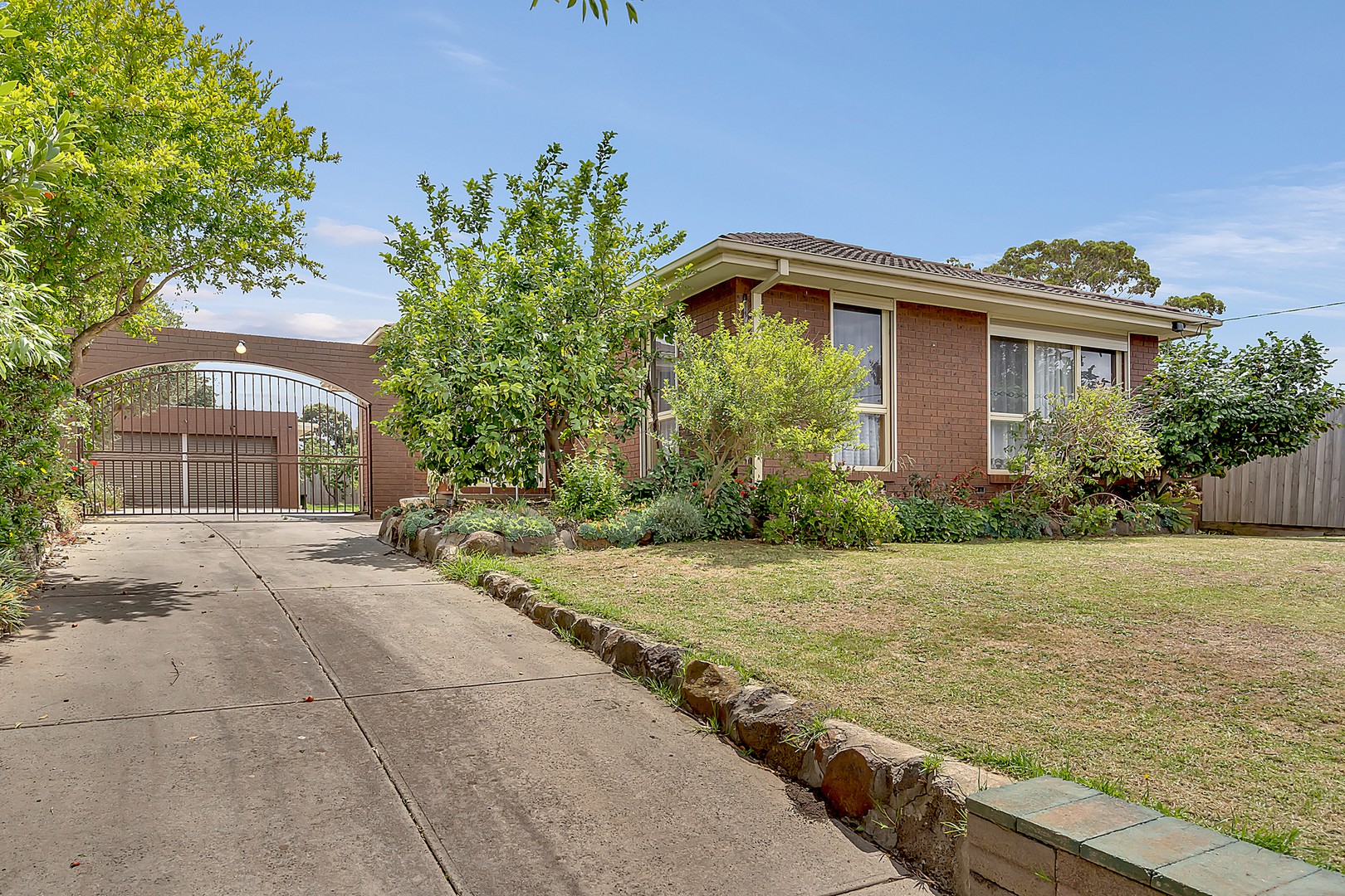 64 Hothlyn Drive, Craigieburn, VIC 3064 - Thumbnail 2 - 27/05/2026