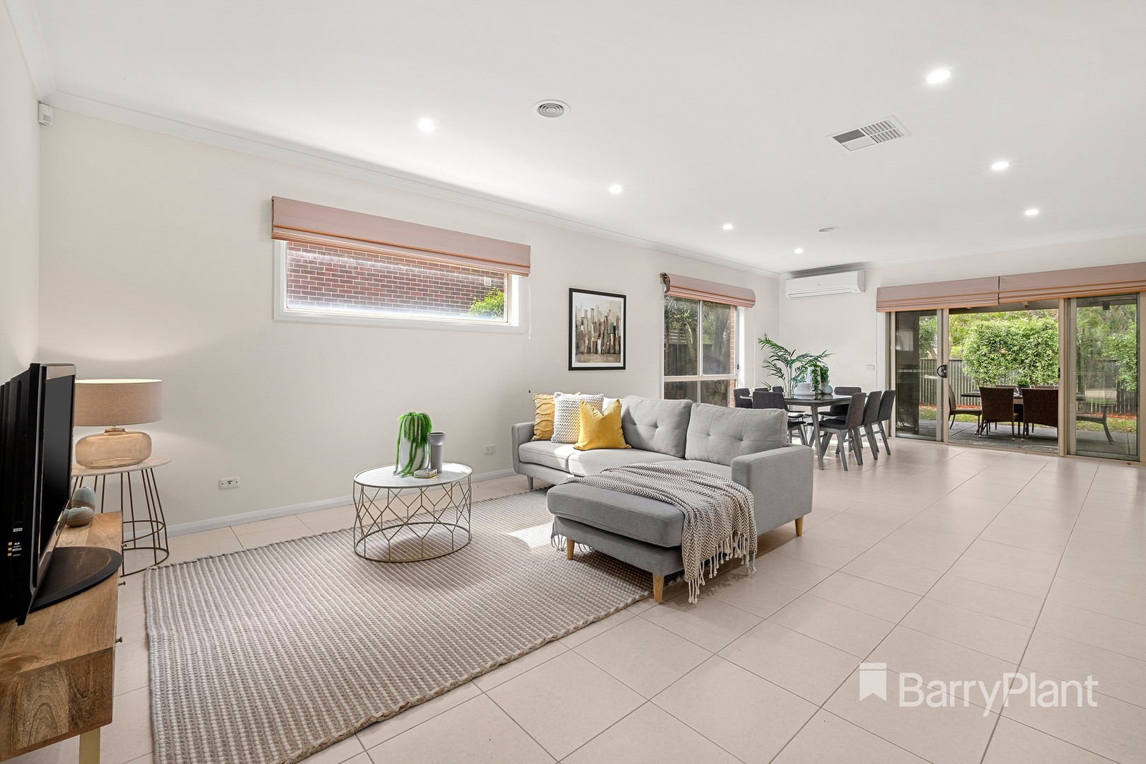 64 Le Page Run, South Morang, VIC 3752, South Morang - Thumbnail 3