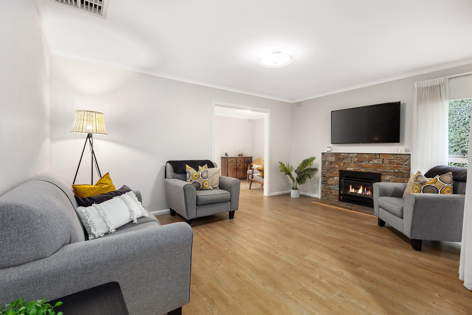 64 Lyon Road, Viewbank, VIC 3084 - Thumbnail 2 - 03/08/2023