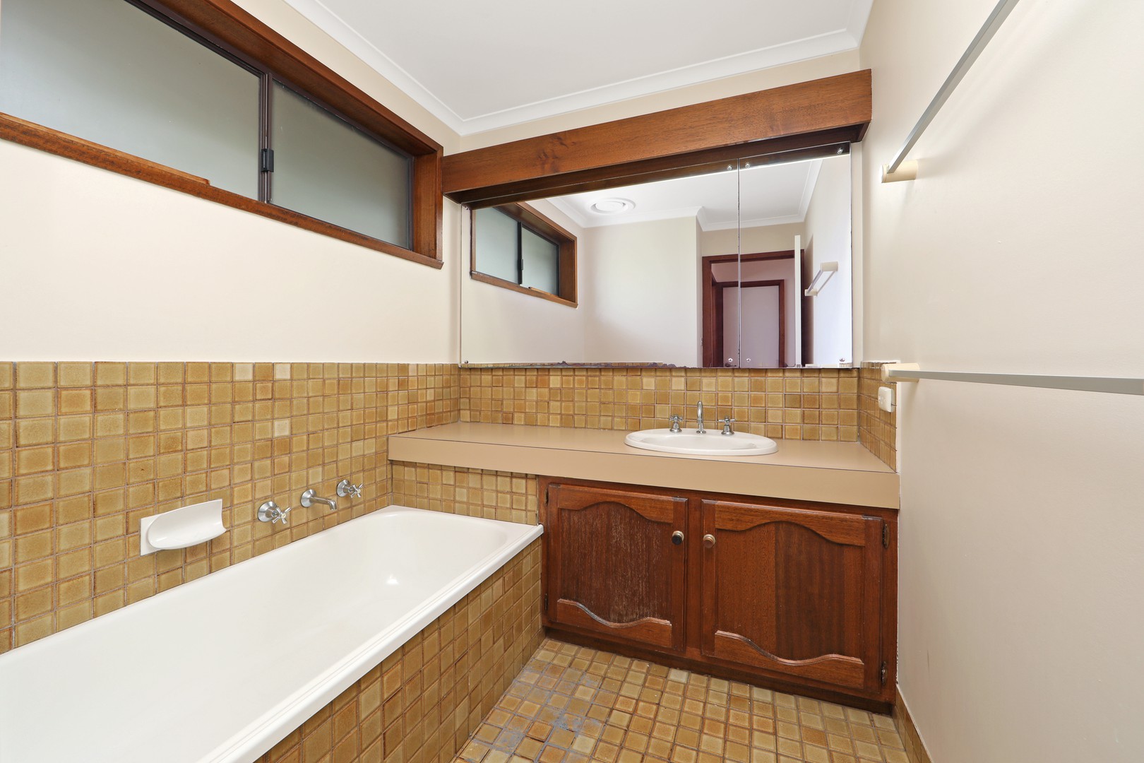 64 Mannering  Drive, Glen Waverley, VIC 3150, Glen Waverley - Thumbnail 6