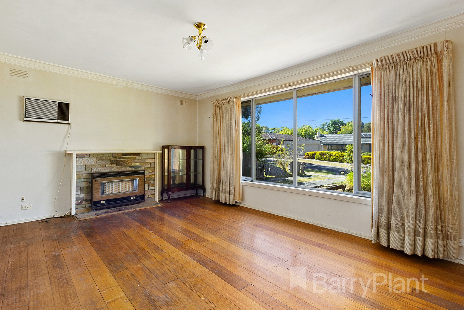 64 Mount View Parade, Croydon, VIC 3136, Croydon - Thumbnail 2