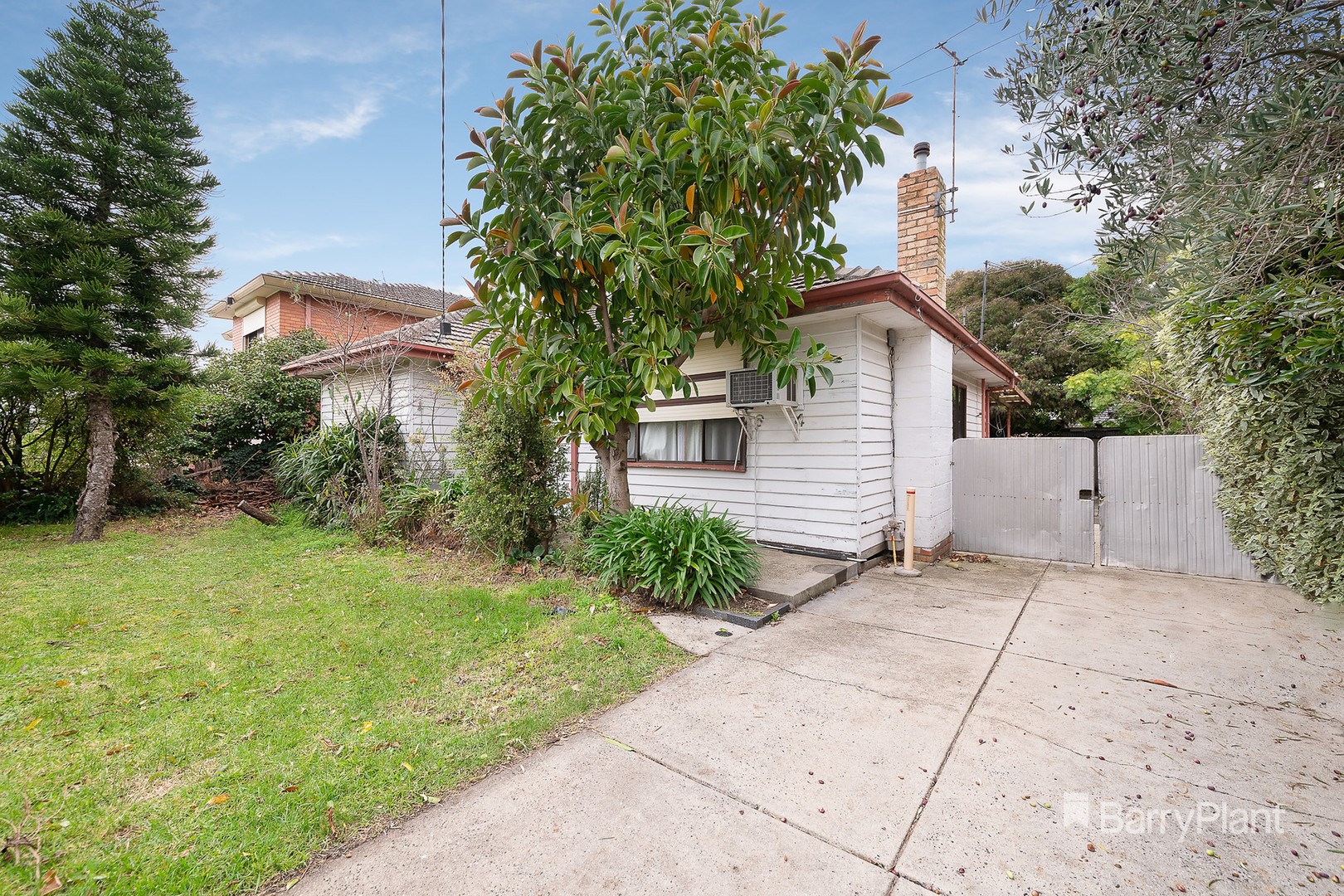64 Mount View Road, Thomastown, VIC 3074, Thomastown - Thumbnail 2