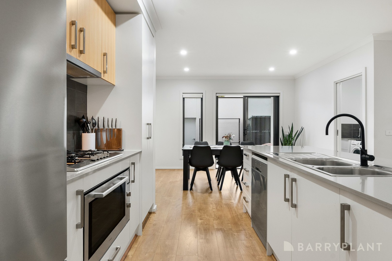 64 Outlook Drive, Chirnside Park, VIC 3116, Chirnside Park - Thumbnail 4
