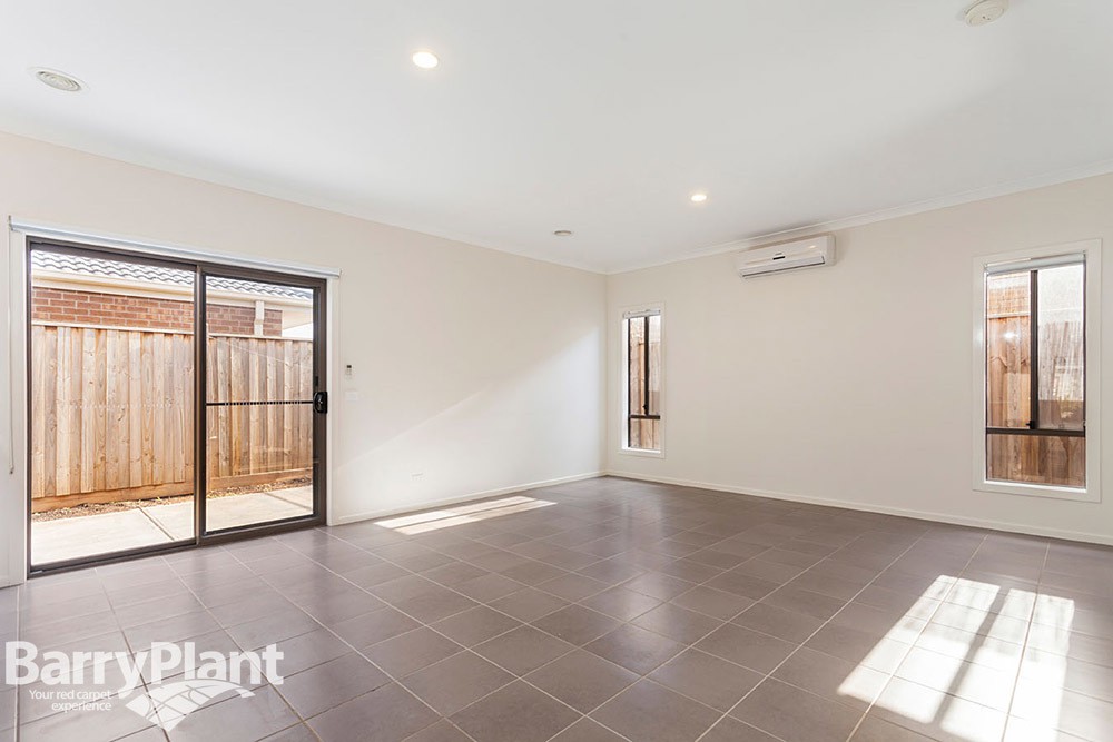 64 Prudence Parade, Point Cook, VIC 3030, Point Cook - Thumbnail 2