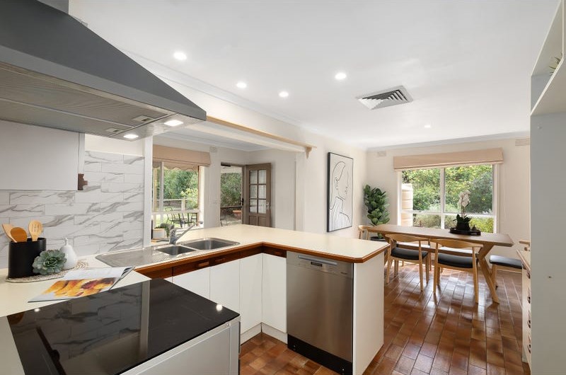 64 Scenic Crescent, Eltham North, VIC 3095, Eltham North - Thumbnail 6
