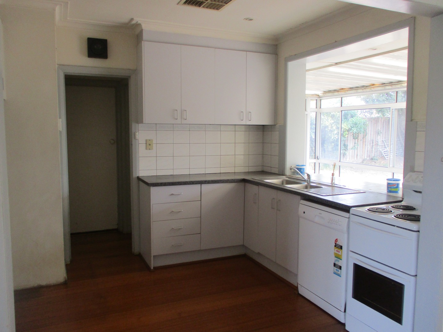64 Scoresby Road, Bayswater, VIC 3153, Bayswater - Thumbnail 2
