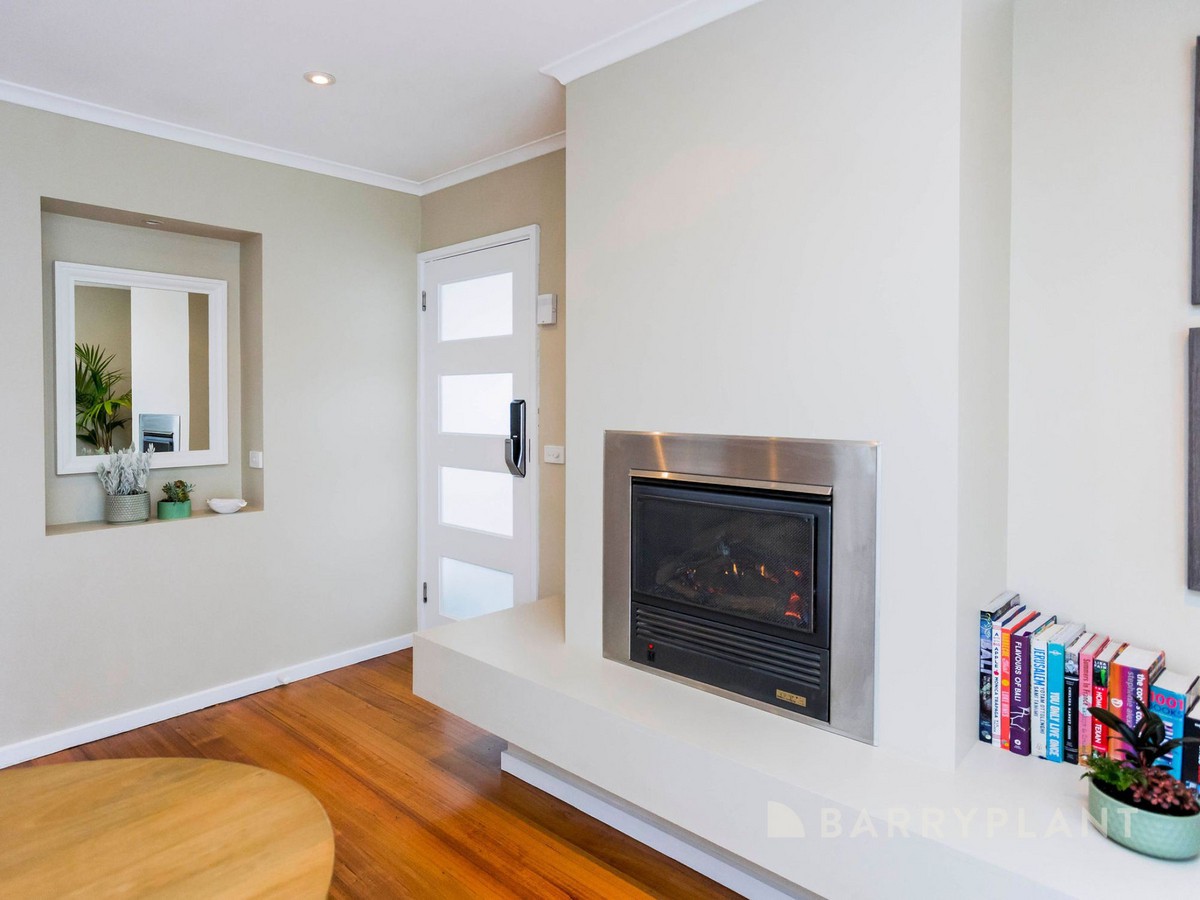 64 Seventh Avenue, Rosebud, VIC 3939, Rosebud - Thumbnail 2