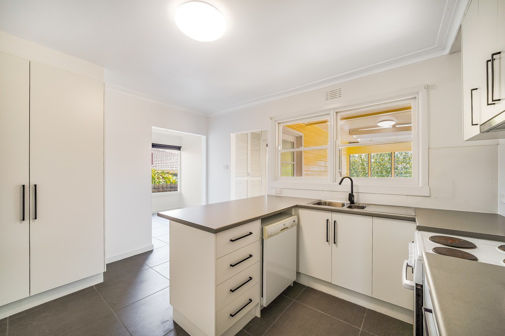 64 Summit Avenue, Belmont, VIC 3216, Belmont - Thumbnail 2