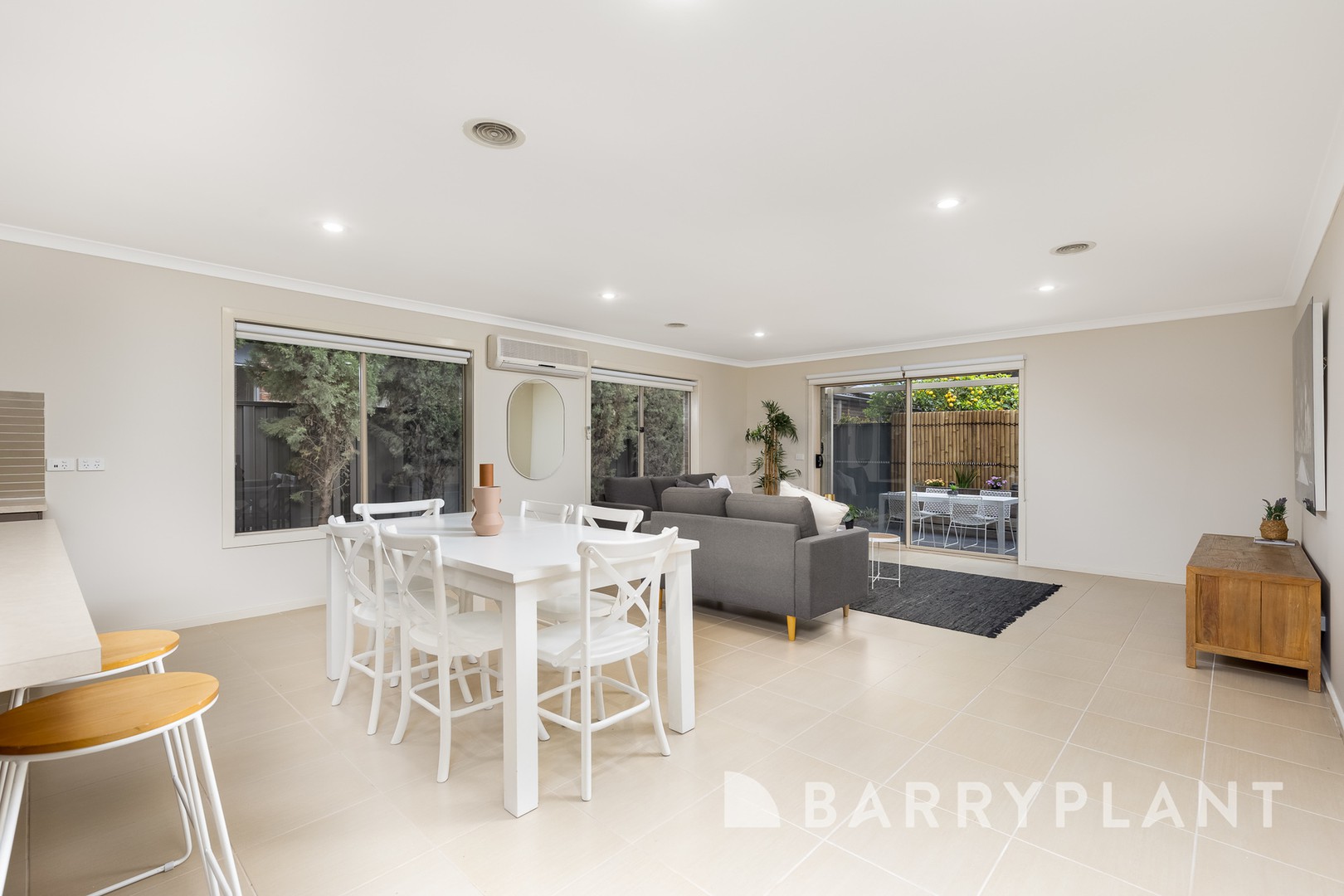 64 Tom Roberts Parade, Point Cook, VIC 3030, Point Cook - Thumbnail 4