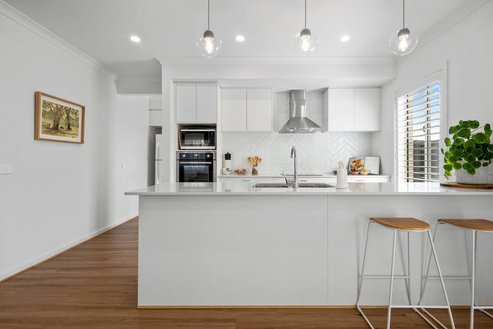 64 Wattlebird Drive, Lara, VIC 3212 - Thumbnail 2 - 06/10/2025