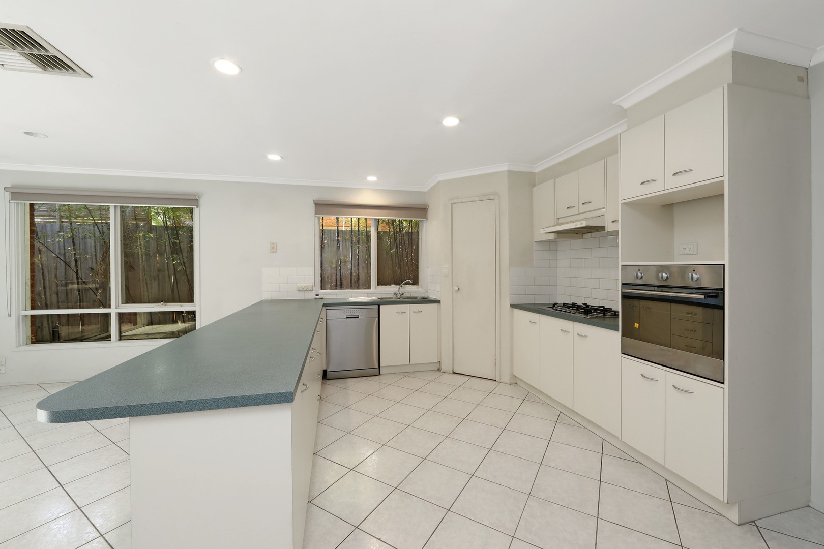 65 Clauscen Drive, Rowville, VIC 3178, Rowville - Thumbnail 6