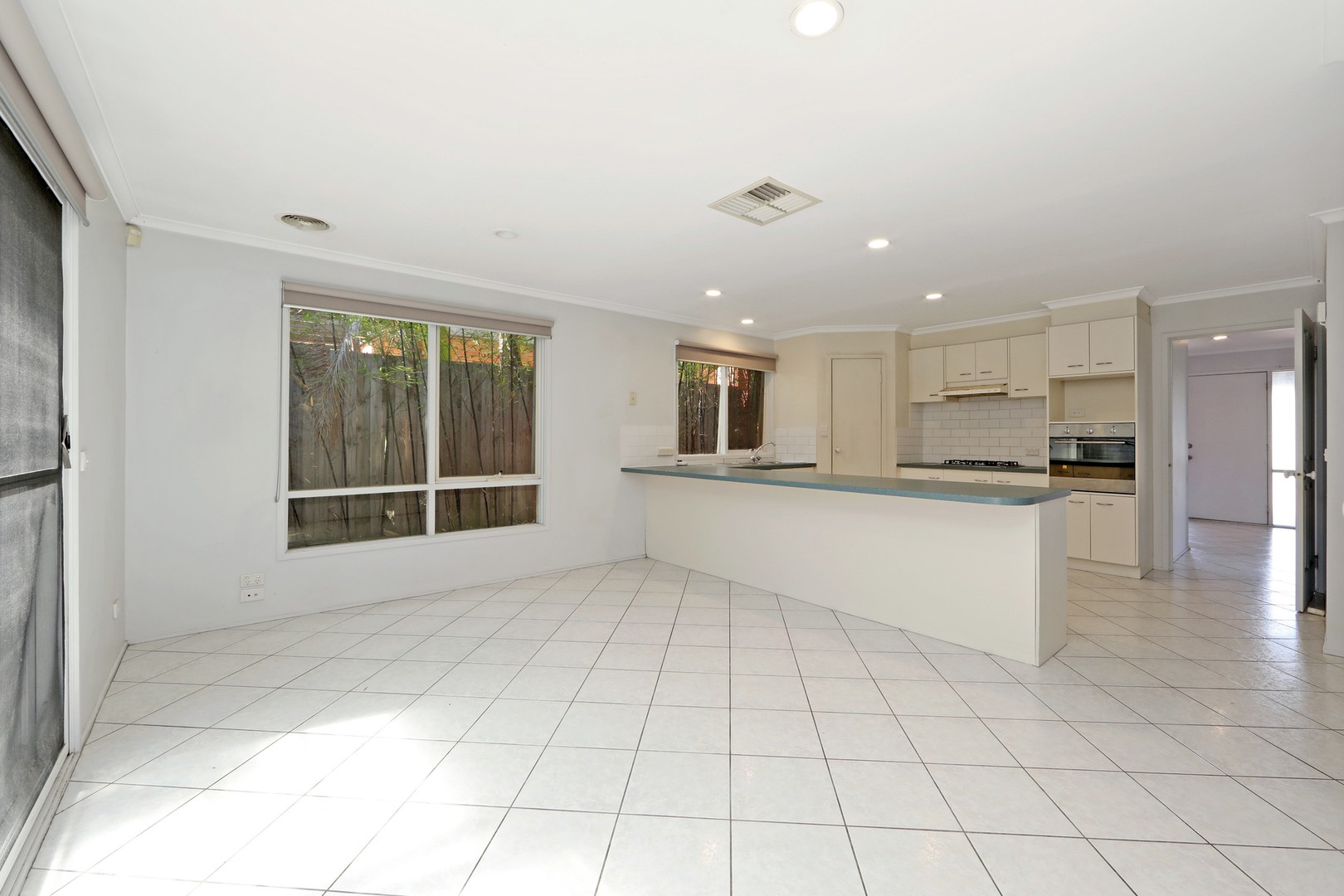 65 Clauscen Drive, Rowville, VIC 3178, Rowville - Thumbnail 2