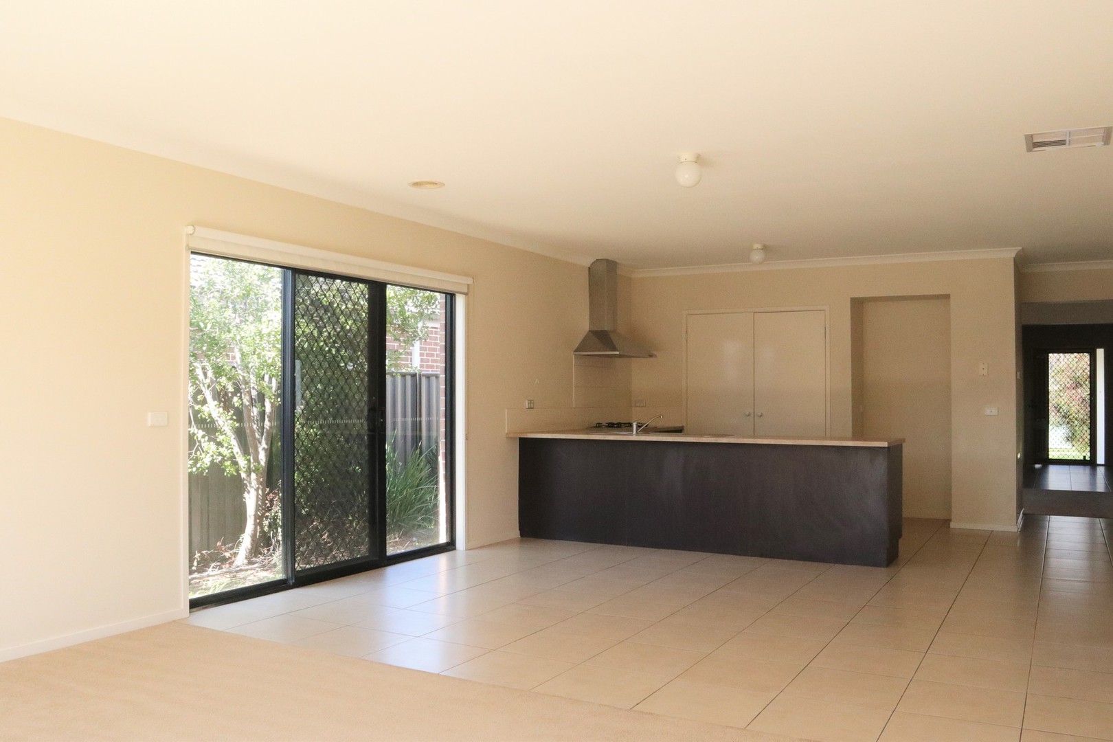 65 Cradle Mountain Drive, Craigieburn, VIC 3064, Craigieburn - Thumbnail 2