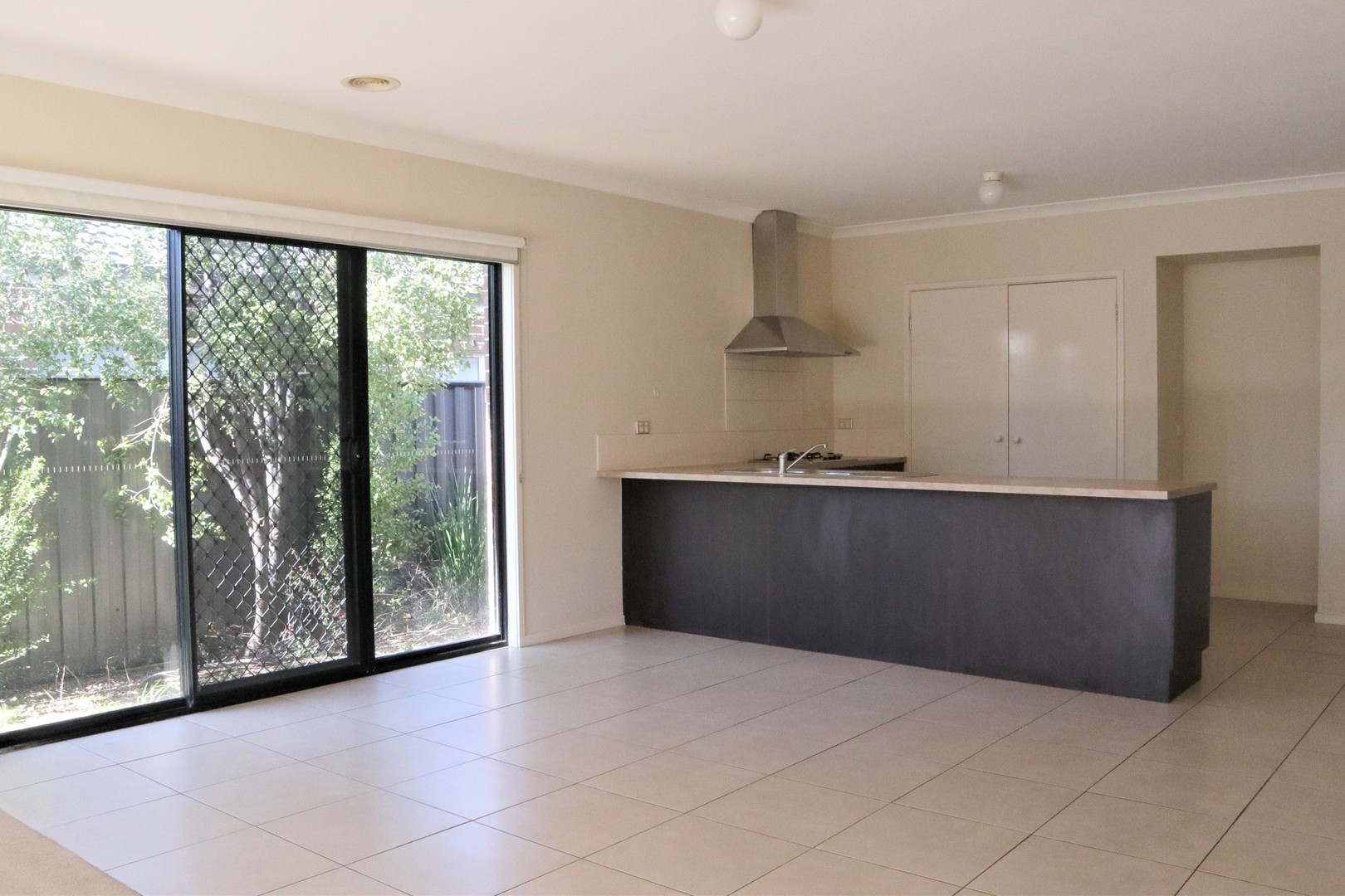 65 Cradle Mountain Drive, Craigieburn, VIC 3064, Craigieburn - Thumbnail 3