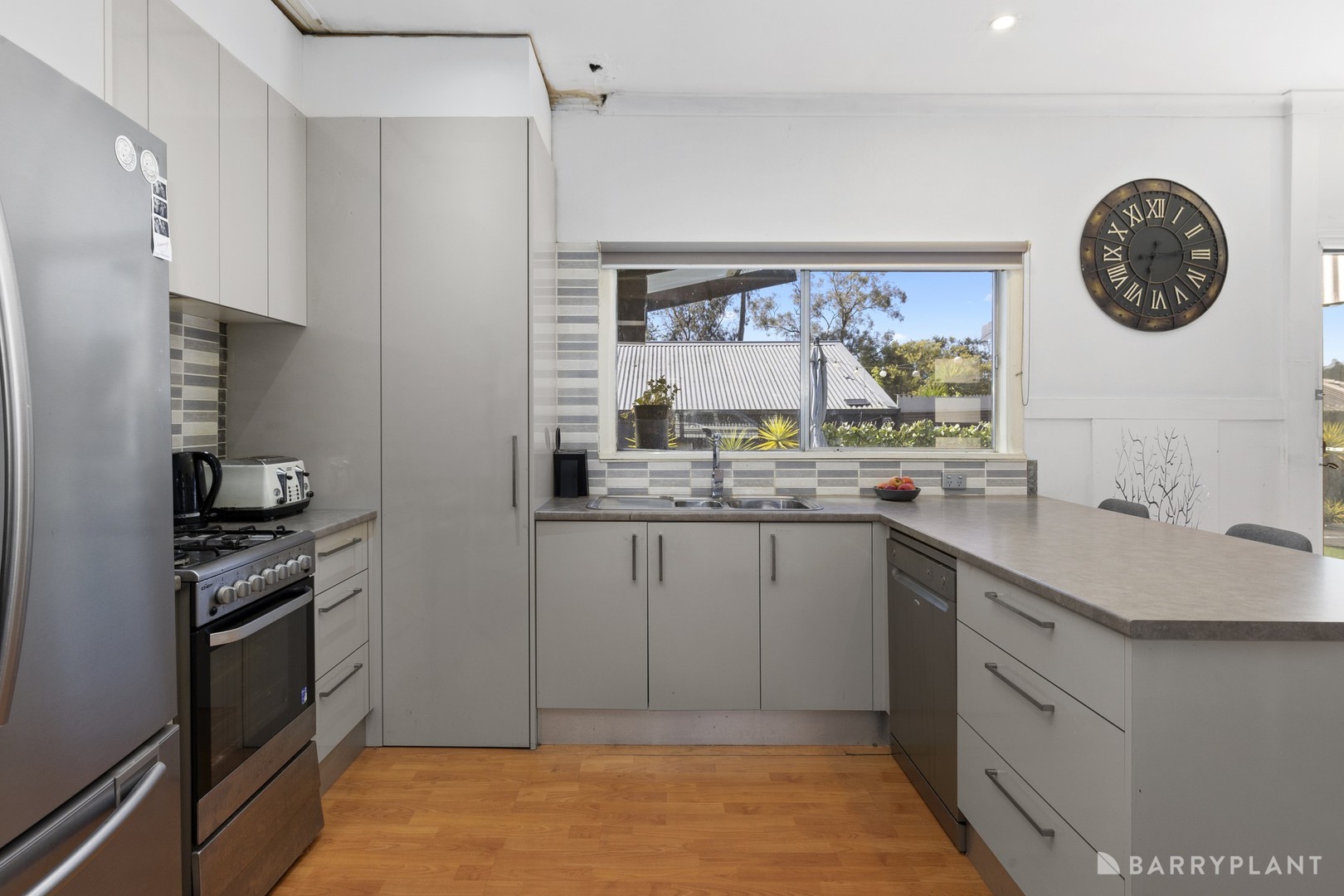 65 Faraday Road, Croydon South, VIC 3136, Croydon South - Thumbnail 4
