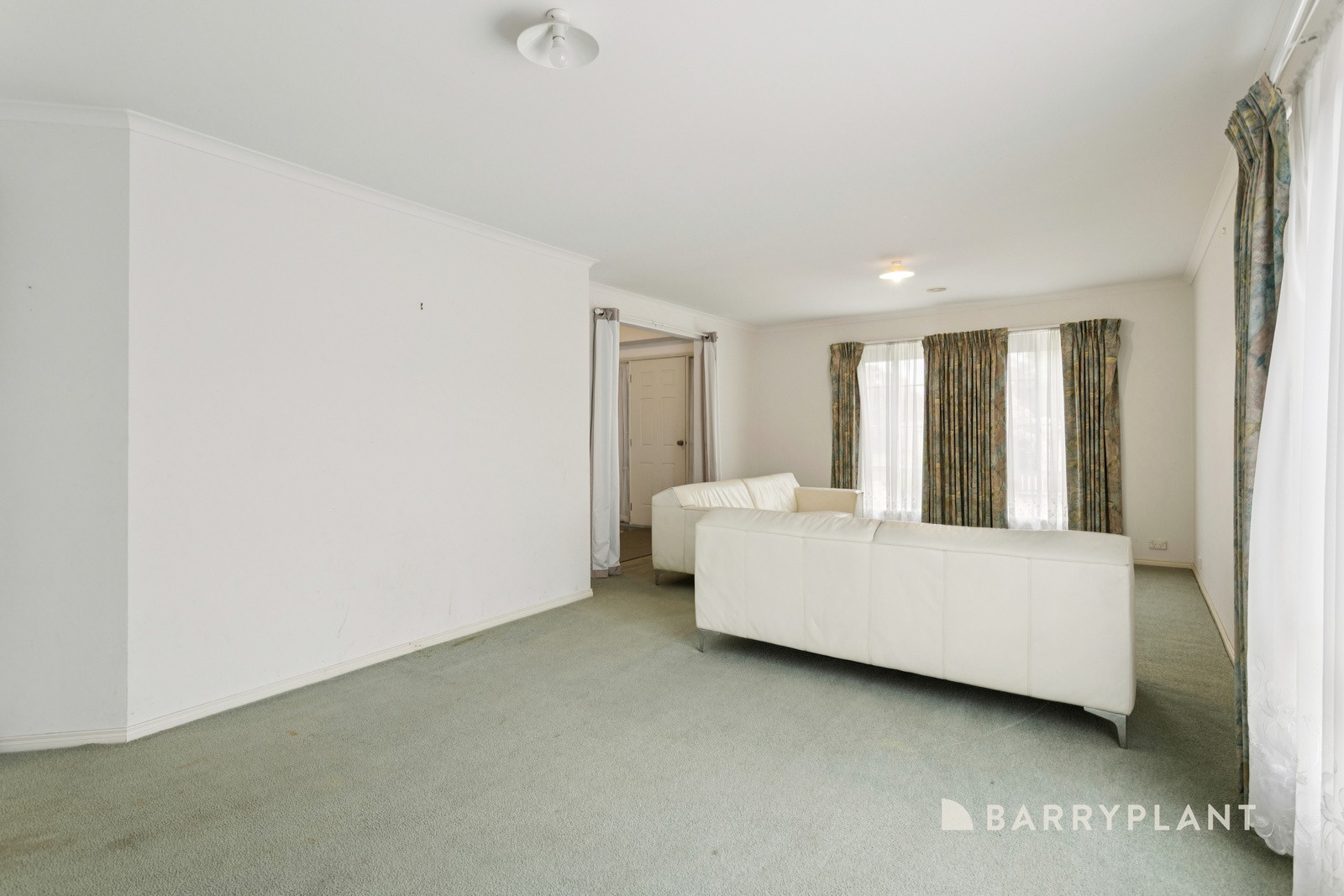 65 Foam Street, Rosebud, VIC 3939 - Thumbnail 2 - 06/03/2026