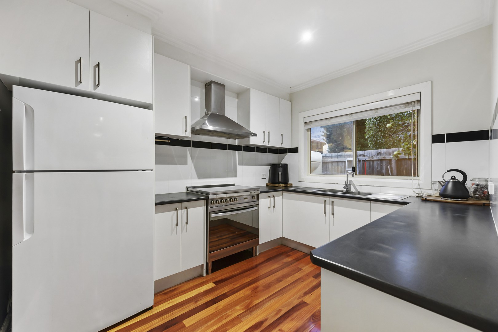 65 Glenbruar Drive, Hillside, VIC 3037, Hillside - Thumbnail 4