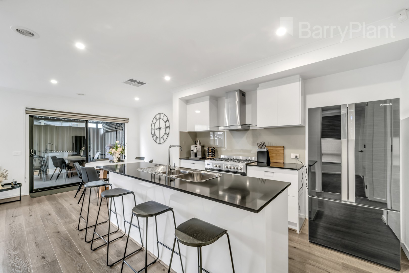 65 Gossia Avenue, Craigieburn, VIC 3064 - Thumbnail 1 - 12/02/2024