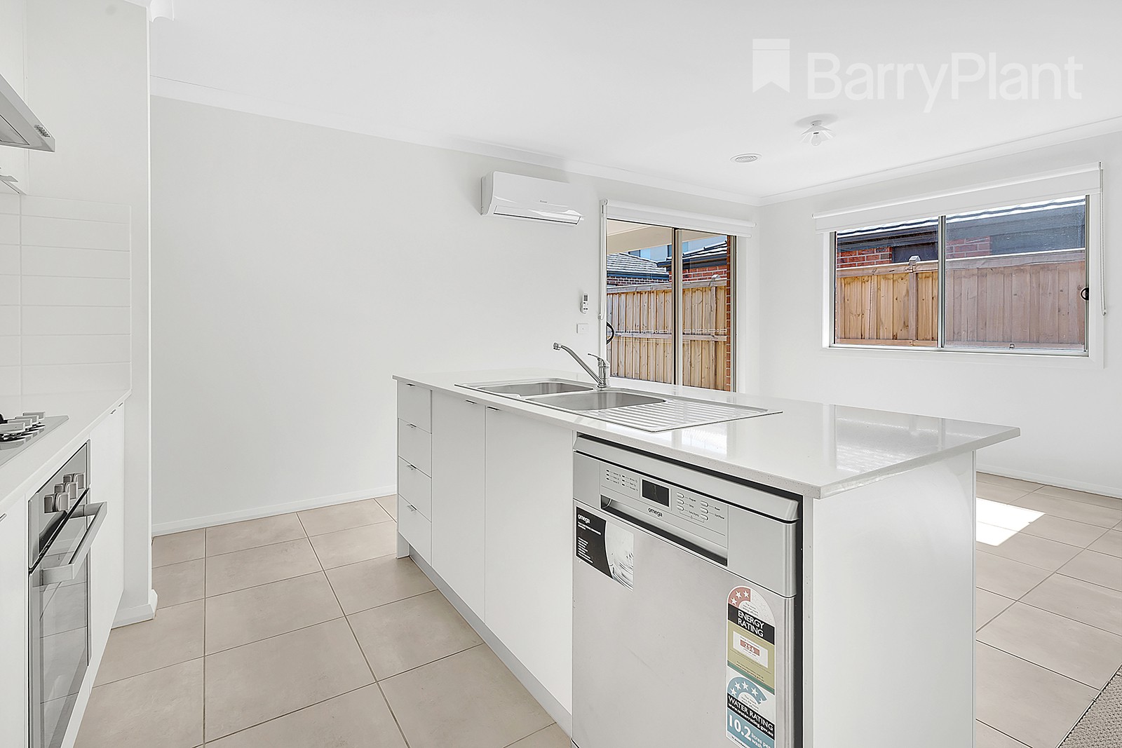 65 Kennedy Parade, Roxburgh Park, VIC 3064 - Thumbnail 2 - 01/02/2022