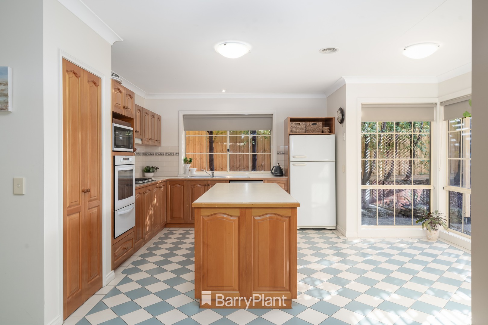 65 Mulquiney Crescent, Highton, VIC 3216, Highton - Thumbnail 3