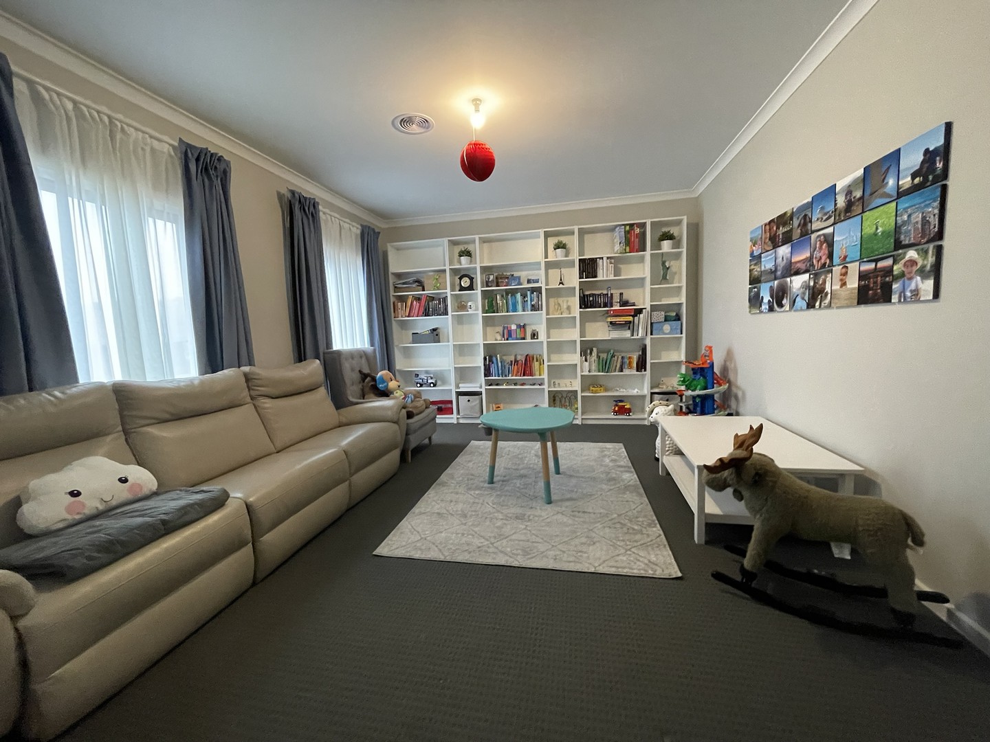 65 Retreat Crescent, Sunbury, VIC 3429 - Thumbnail 2 - 09/12/2021