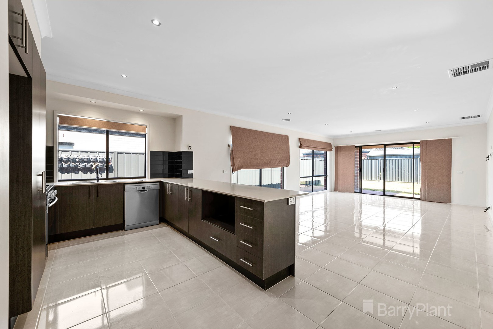 65 Sabel DriveCranbourne North, VIC 3977, Cranbourne North - Thumbnail 5