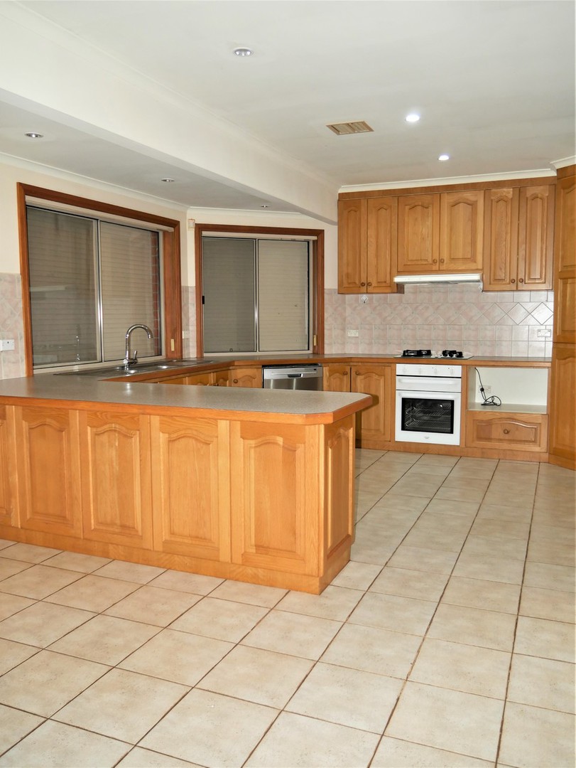 652-670 Mount Cottrell Road, Melton, VIC 3337, Melton - Thumbnail 4