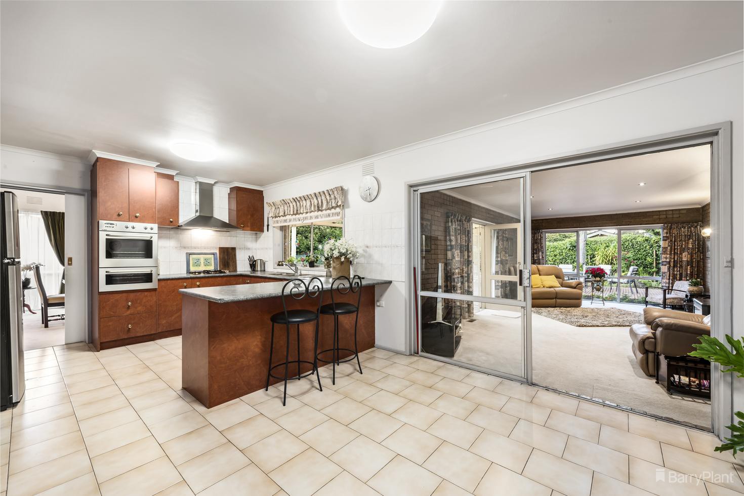15 Mannagum Road, THREE BRIDGES, Watsonia - Thumbnail 5